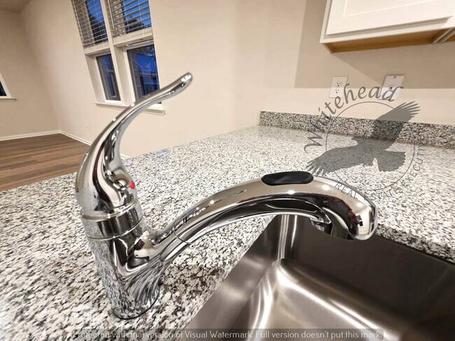 Building Photo - 822 Mersey Ln