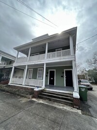 Building Photo - 414 Walnut St