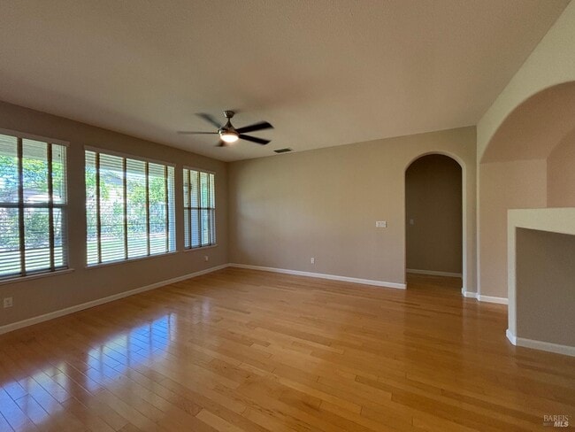 Building Photo - 505 Marianna Pl