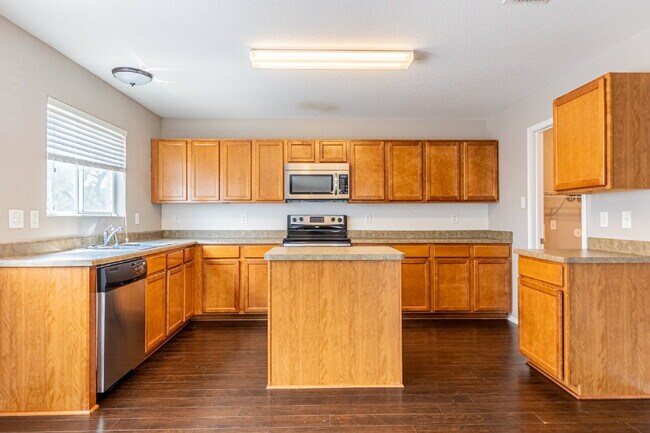 Building Photo - 3746 Crimson Star