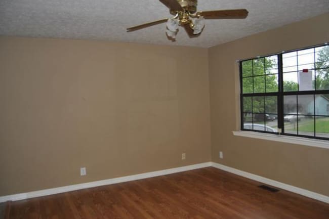 Building Photo - 217 Al Oerter Dr