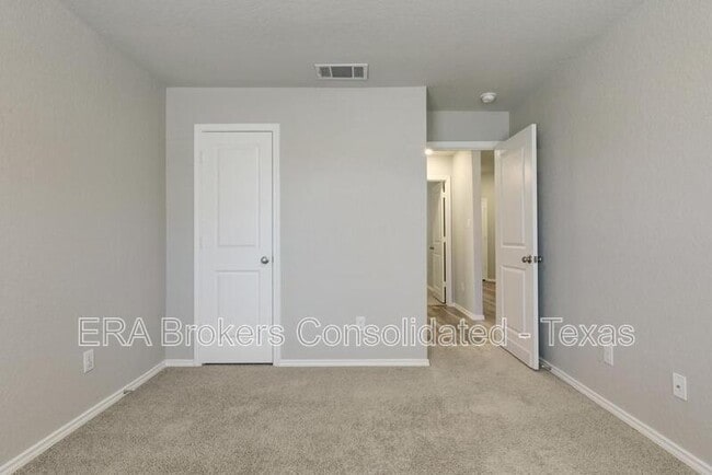 Building Photo - 6039 Akin Quay