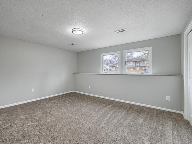 Building Photo - 2304 13th Ave E