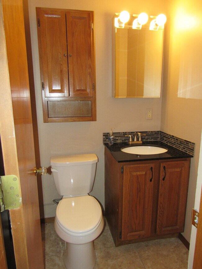 Building Photo - 1012 16th 1/2 St