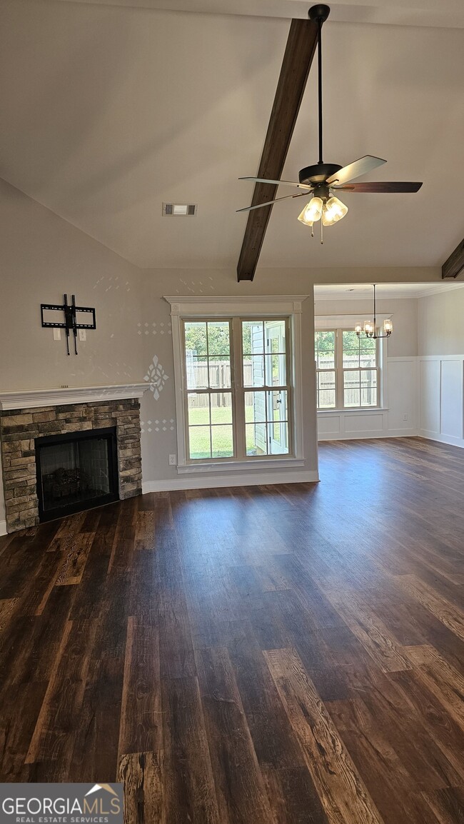 Building Photo - 208 Huxley Ter