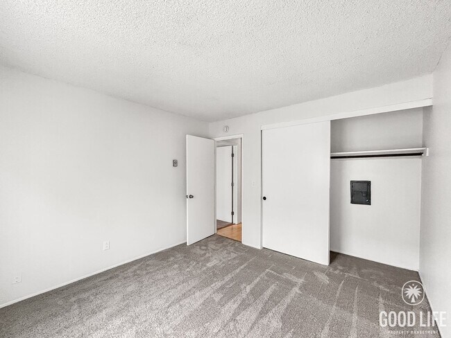 Building Photo - Beautiful 2BD 1 BA Condo in Pacific Beach ...