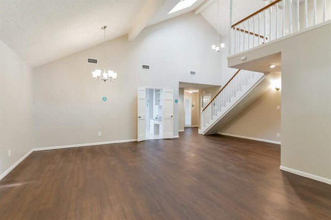 Building Photo - 1710 Pine Gap Dr