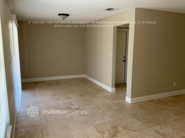 Building Photo - 910 Little Bend Rd