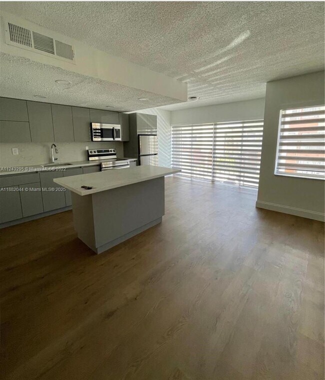 Primary Photo - 9331 SW 4th St