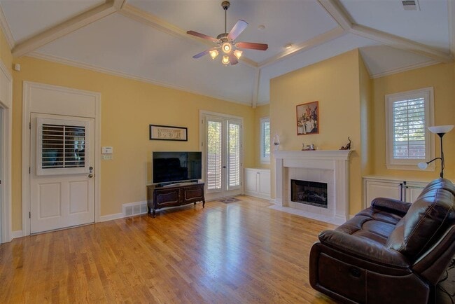 Building Photo - 1986 W Arden Oaks Dr