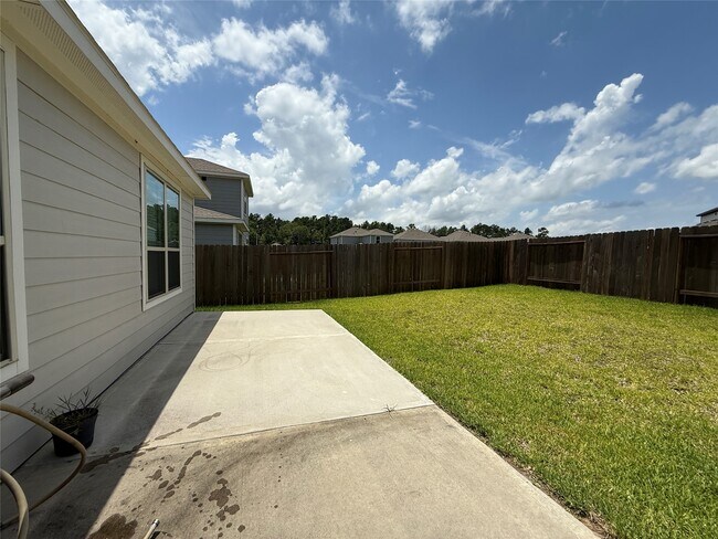 Building Photo - 9678 Caney Trails Rd