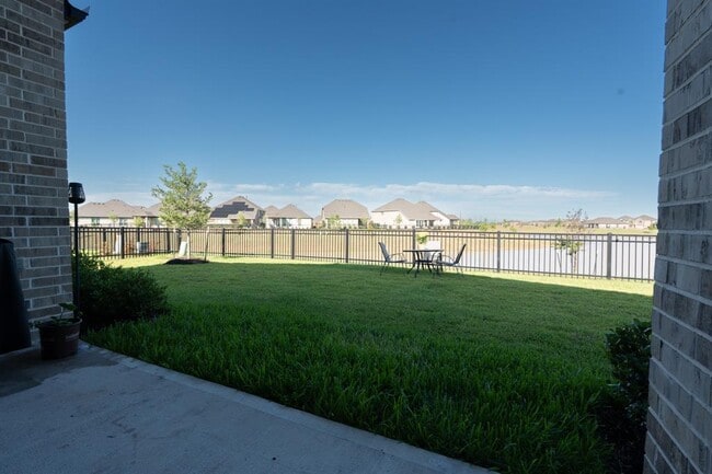 Building Photo - 1720 Daylight Lk Dr