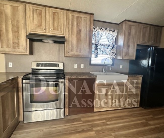 Building Photo - 3 Bedroom, 2 Bath mobile home