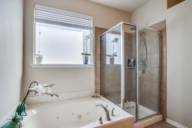 Building Photo - 1407 Country Creek Trail