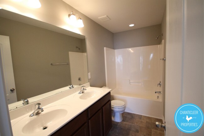 Building Photo - 2233 Sunny Cove Dr