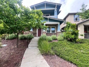 Building Photo - $1,000 MOVE IN SPECIAL!!! STUNNING 4BD/2.5BA TOWNHOUSE IN WALNUT CREEK!!!