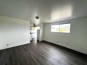 Building Photo - 93677