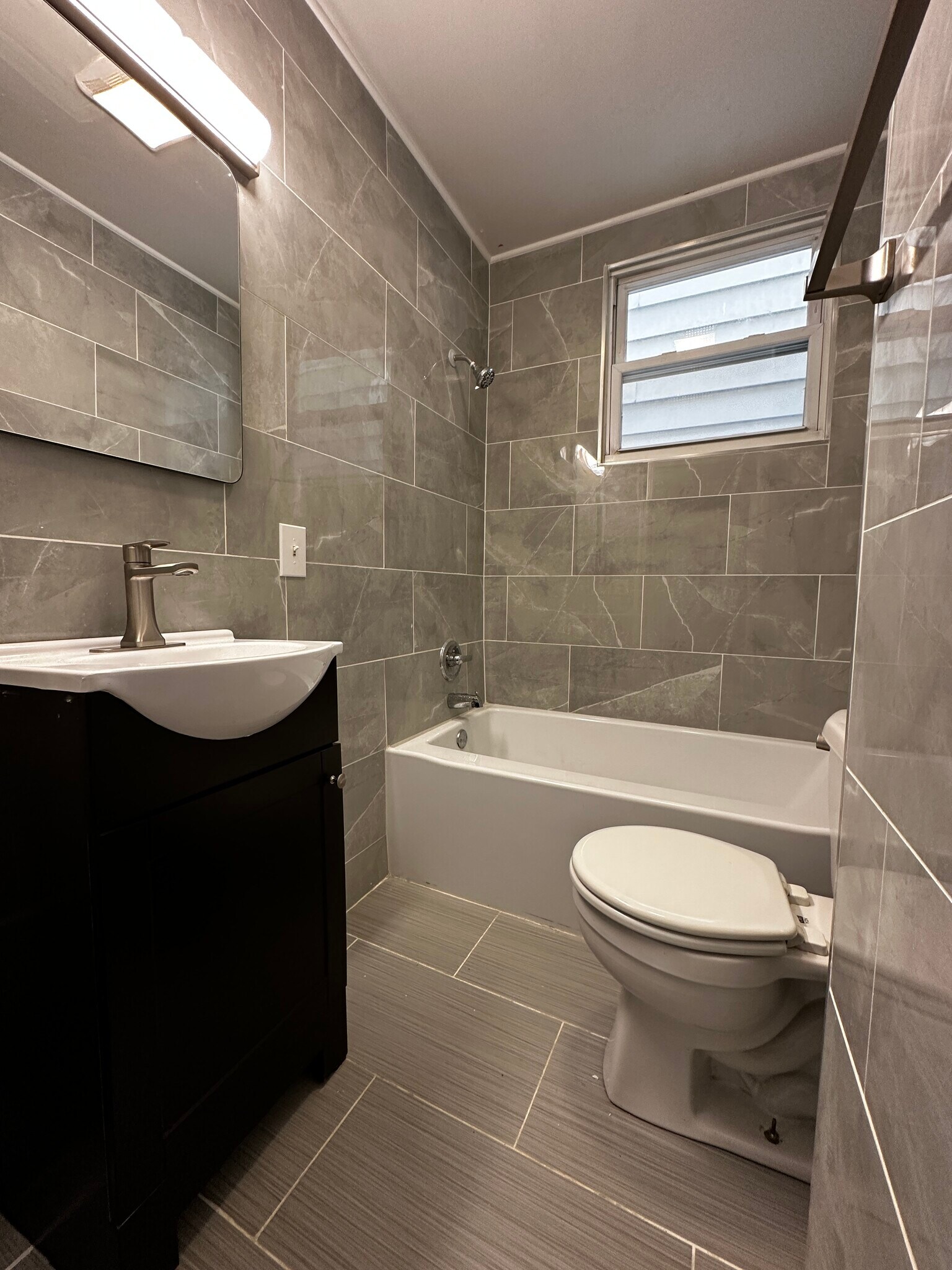 Bathroom - 50 Tappan St