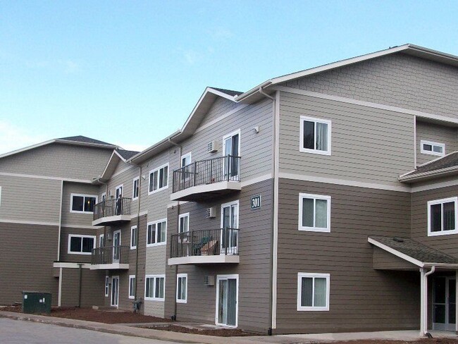 Building Photo - Applewood West and Fairmount Apartments