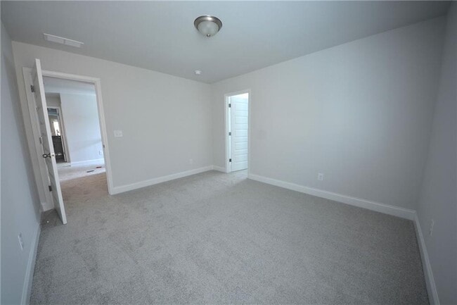 Building Photo - 7243 Millbrae Walk
