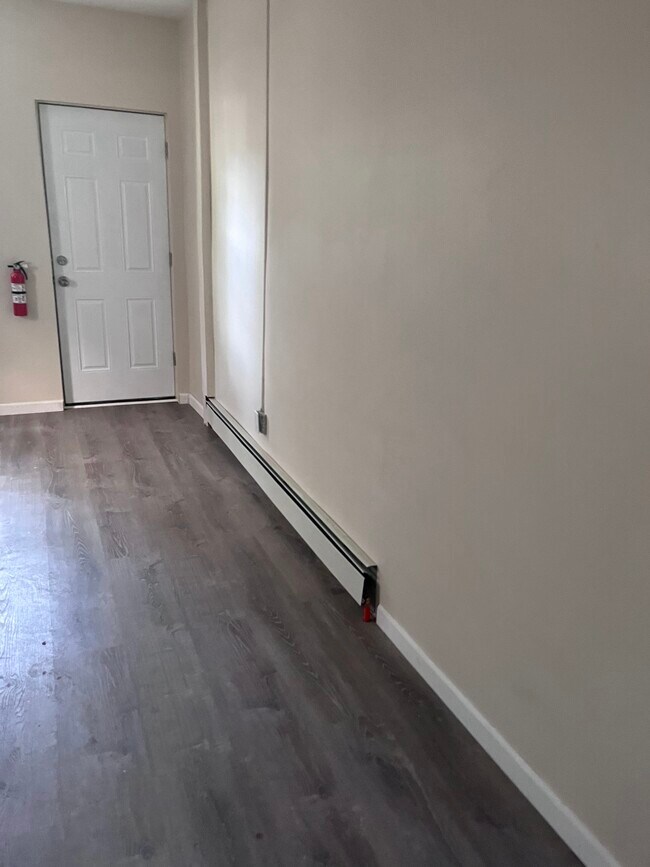 Building Photo - 3 Monmouth Pl