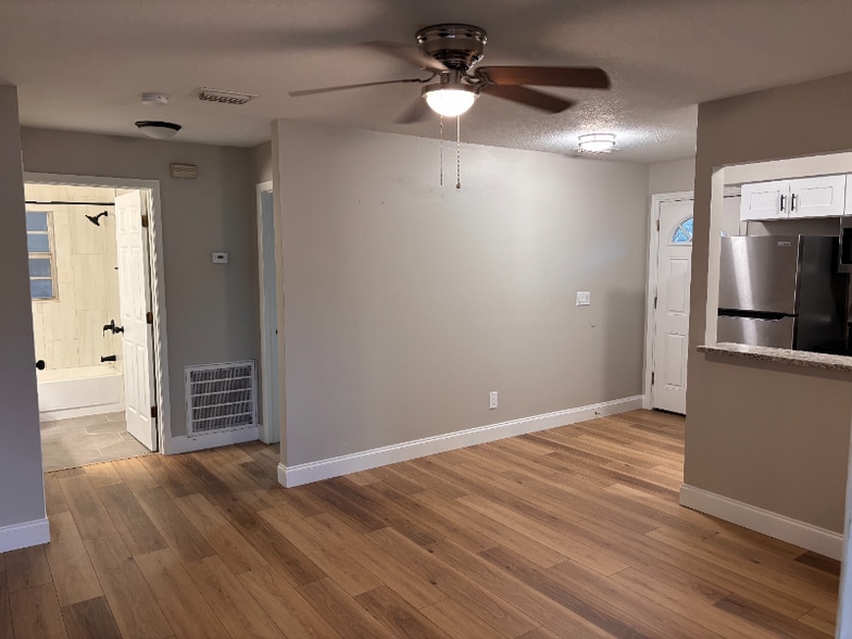 Building Photo - 38351 A Ave