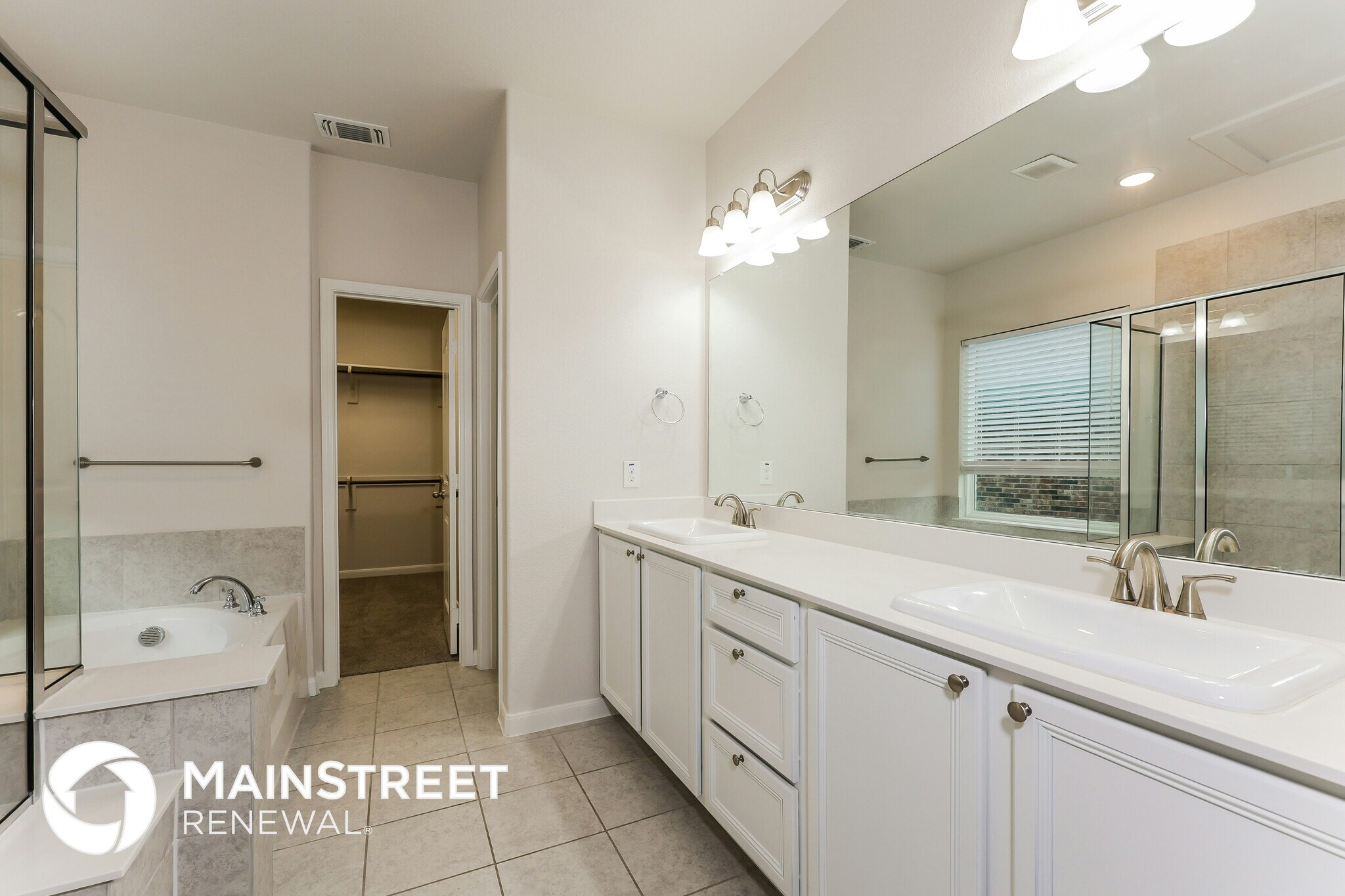 Building Photo - 9430 Smoke Tree Dr