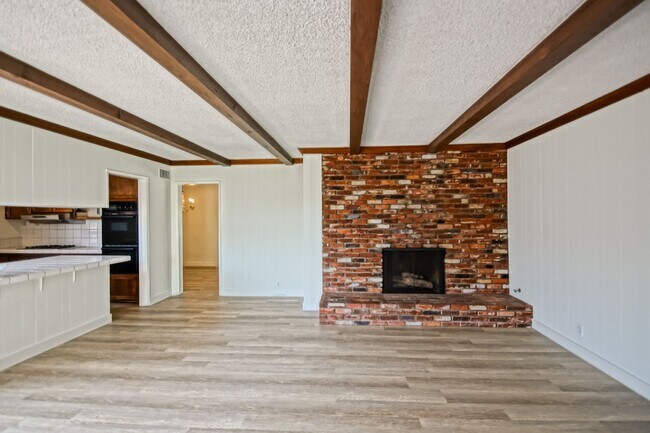 Building Photo - 5512 Wiseburn St