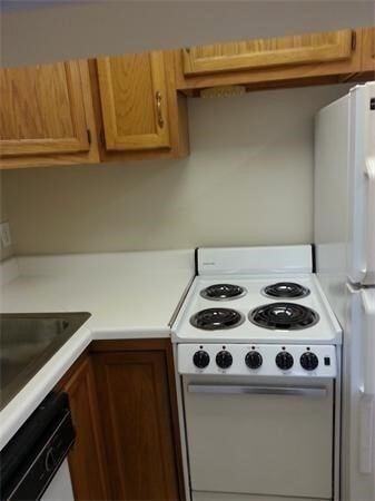 Building Photo - 4 Trowbridge Pl