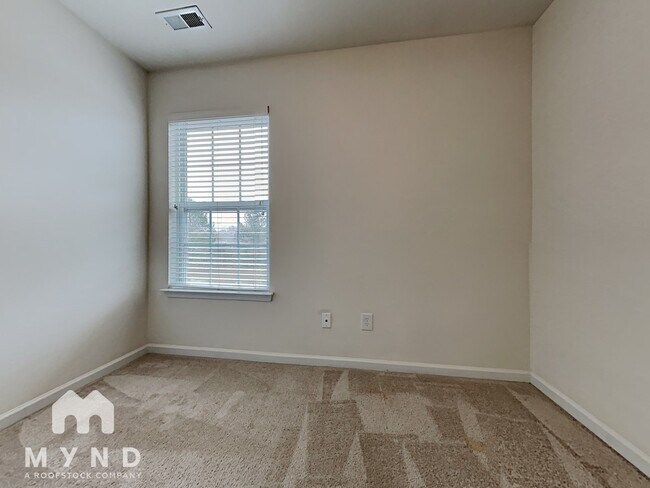 Building Photo - 2307 Crosscut Dr