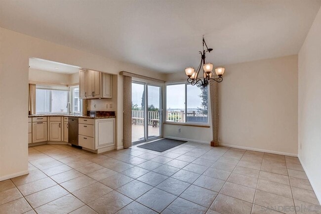 Building Photo - **** INCREDIBLE VIEWS 3 BED 2 BATH HOME! B...