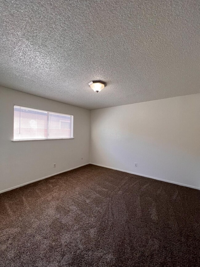 Building Photo - 4313 N Emerson Ave