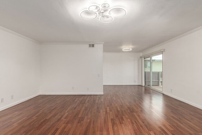 Building Photo - Phoenix apartment in ideal location!