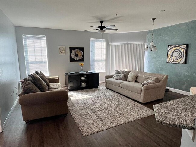 Building Photo - 1229 Bermuda Lakes Ln