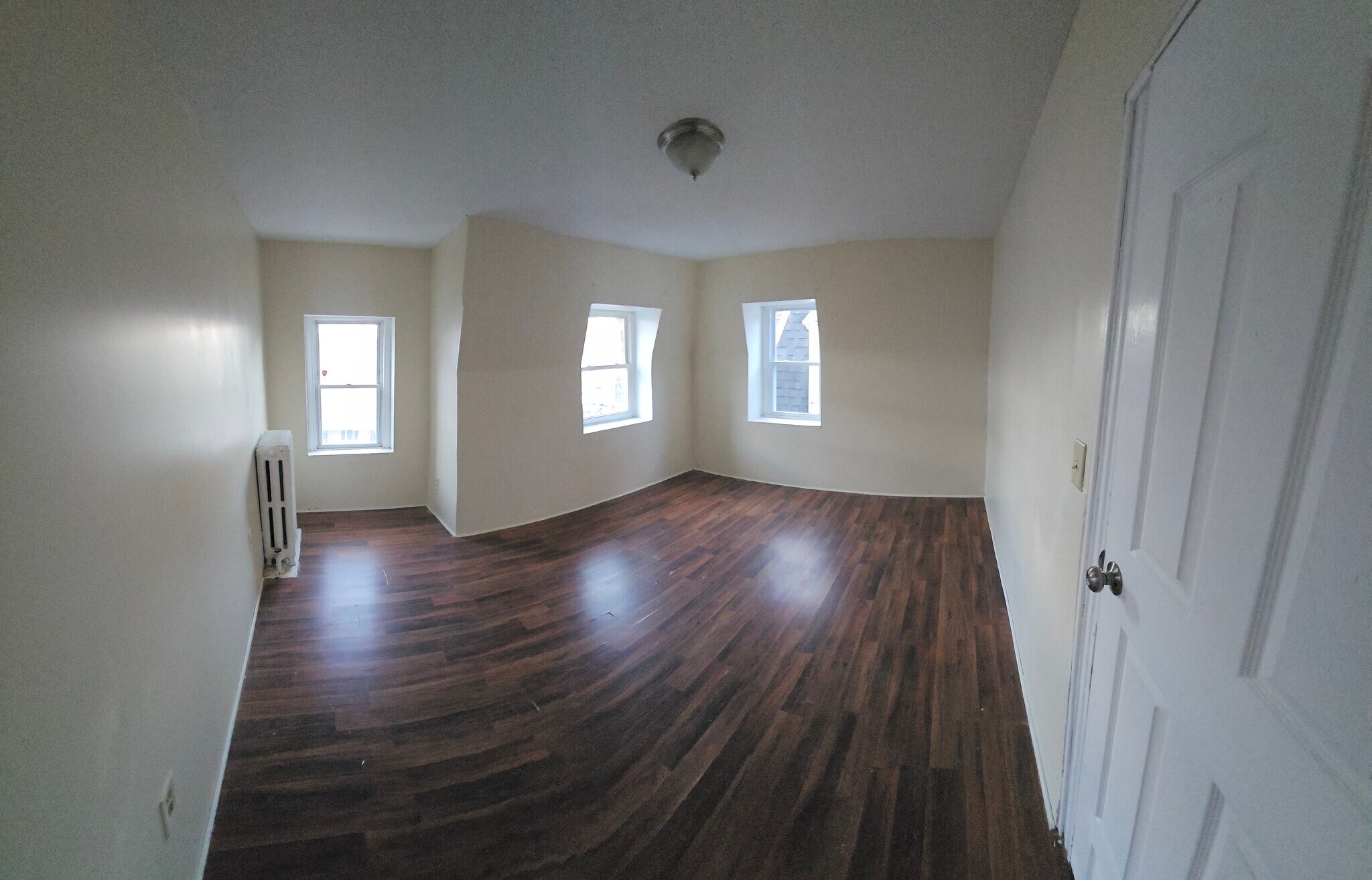 Building Photo - 132 W Douglass St