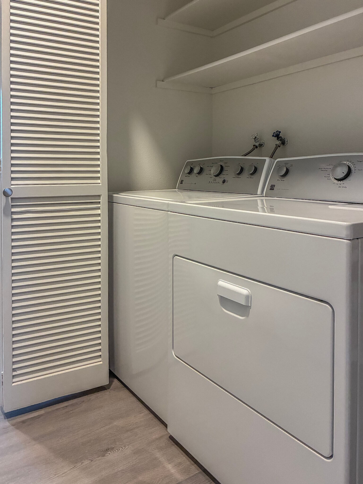 Building Photo - 6765 Montauk Cir