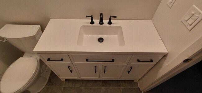 Building Photo - 2502 Thimbleberry Rd