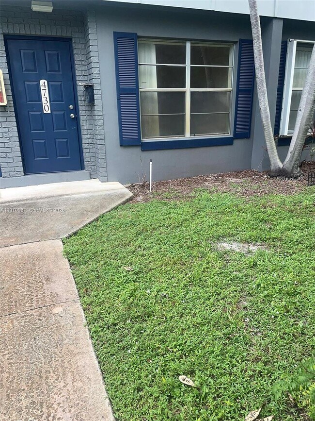 Building Photo - 4730 NW 9th Dr