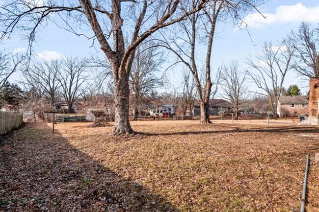 Building Photo - 246 SE 101st Rd