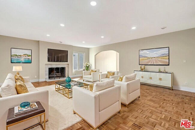 Building Photo - 16608 Park Ln Cir