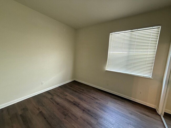 Building Photo - 1600 LemonTree Rd