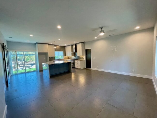 Building Photo - Gorgeous Home In Blossom Valley Home with ...