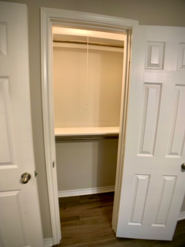 Building Photo - 628 Marion Dr N