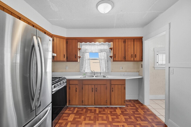 Building Photo - 408 River Ln