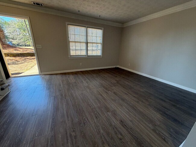 Building Photo - 90-92 Curtis Road