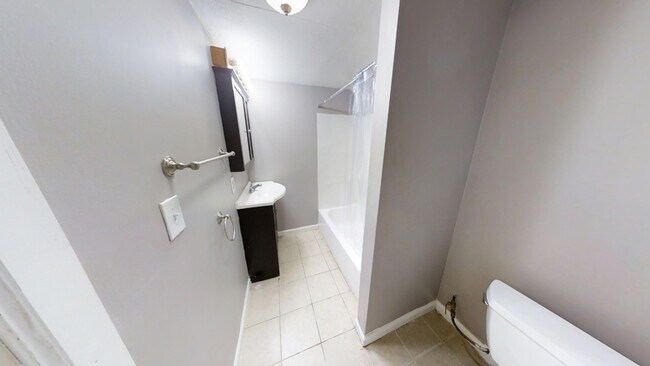 Building Photo - 101 Lorraine Ave