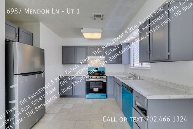 Building Photo - 6987 Mendon Ln