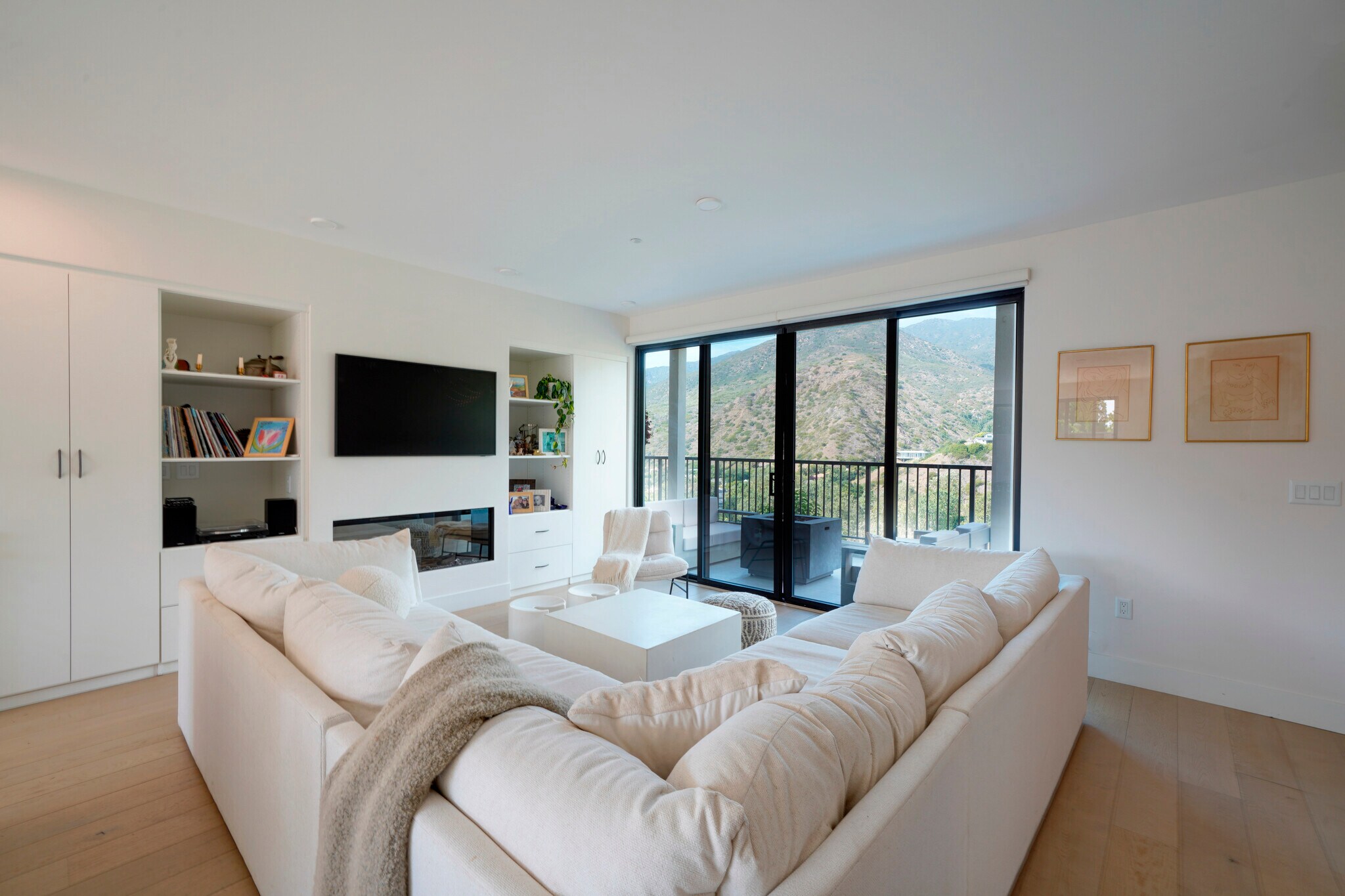 Building Photo - 6208 Tapia Dr