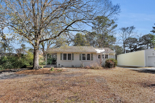 Building Photo - 604 9th St