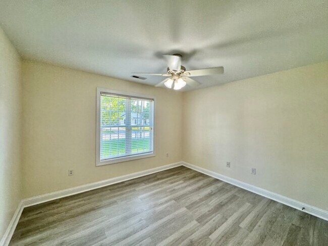 Building Photo - 4116 Huntsmoor Ln NW